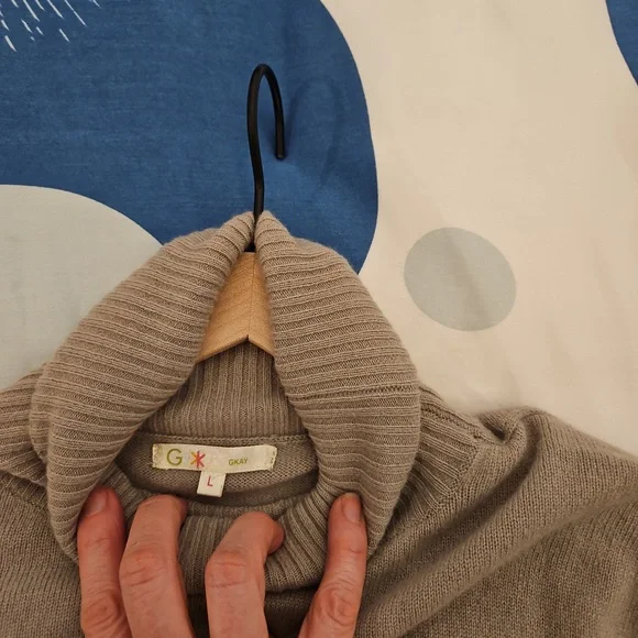 Cashmere beautiful dress - Picture 2 of 3